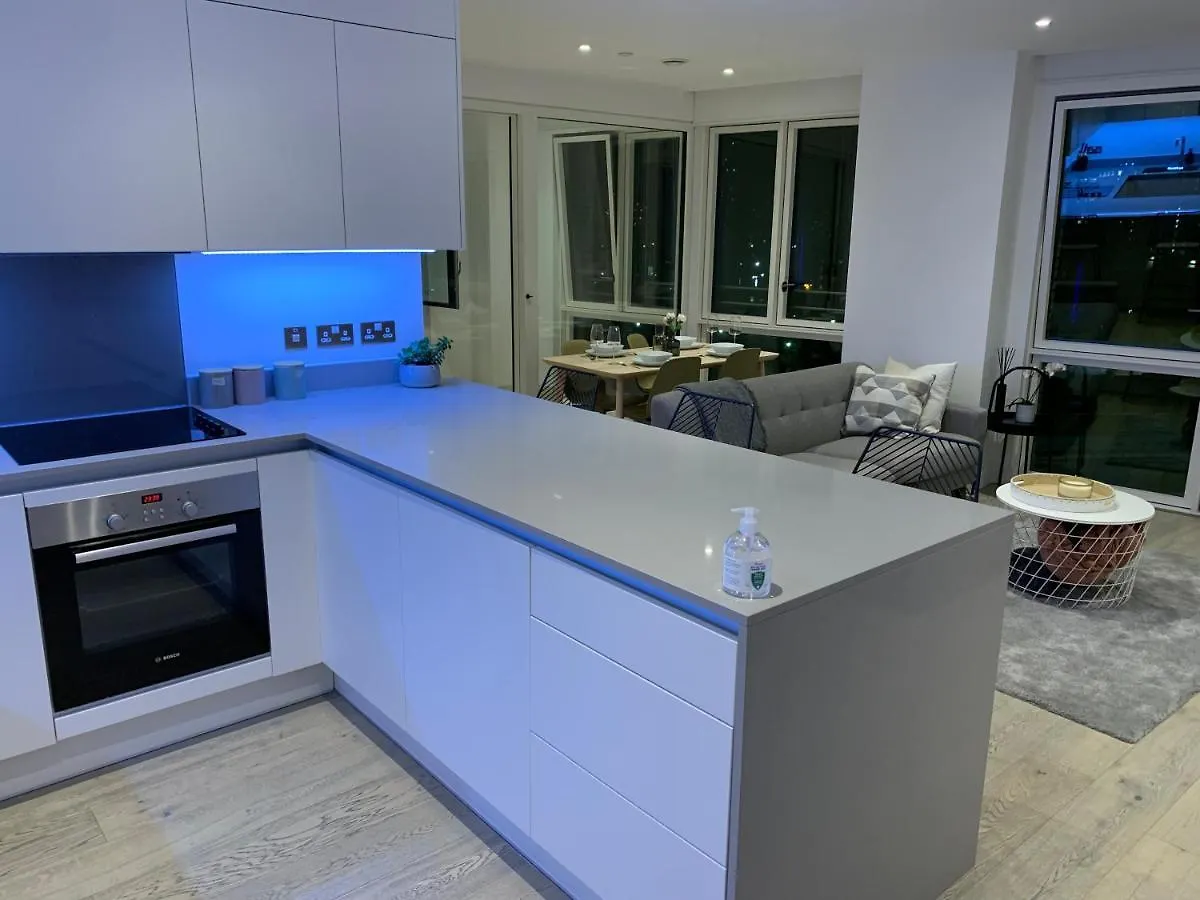 Blackwall Apartment London