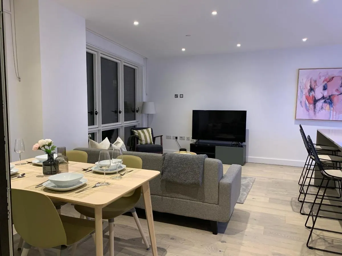 Blackwall Apartment London 0*,