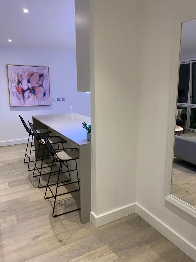 Blackwall Apartment London 0*,
